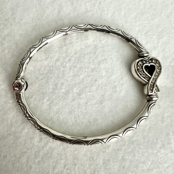Brighton Charming Bangle Charm Bracelet w/ Crystal Heart Closure - Picture 1 of 1